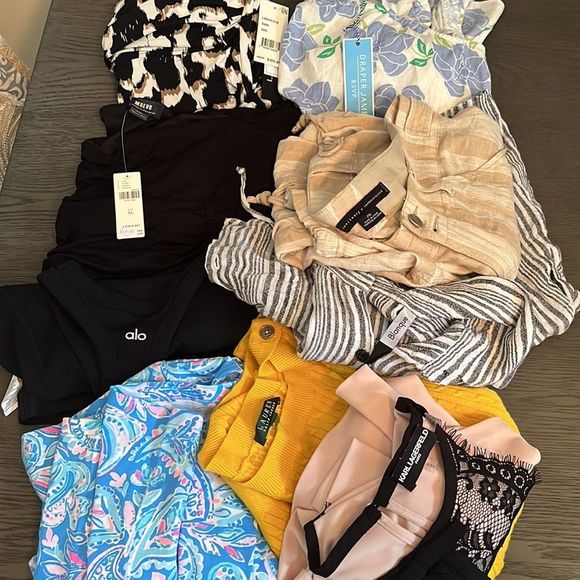 Live Monday And Wednesday @ 7:30 PM EST Lululemon Lilly Pulitzer + MORE - Picture 2 of 4